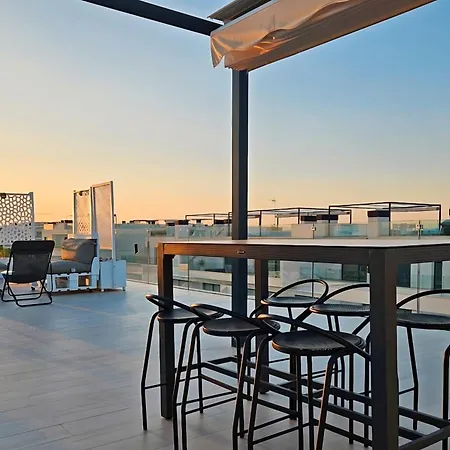 The Panoramic Penthouse * 奥里韦拉