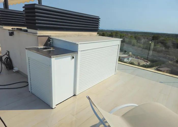 The Panoramic Penthouse * 奥里韦拉